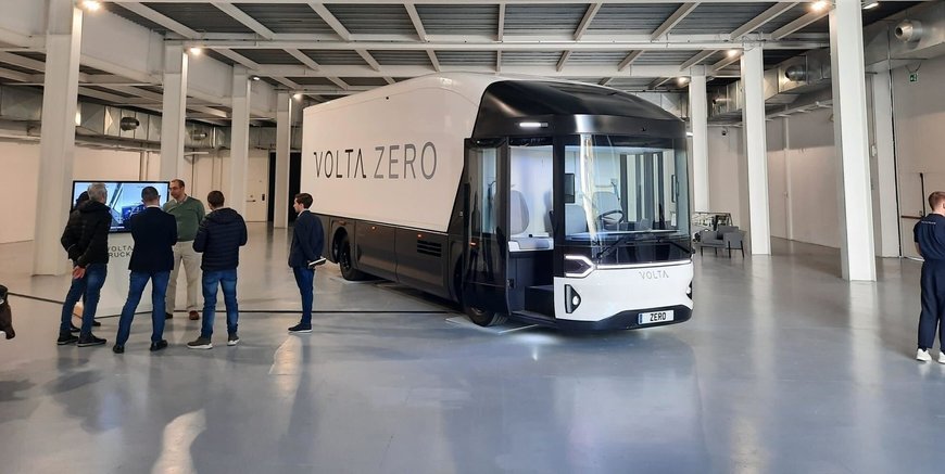 VOLTA ZERO, AUTOCARRO COMPLETAMENTE ELETTRICO, SBARCA A MILANO NELL'AMBITO DEL SUO RECENTE TOUR IN EUROPA